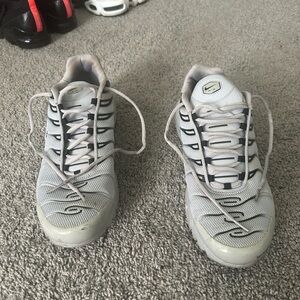 NIKE AIR MAX SNEAKERS Sz 12